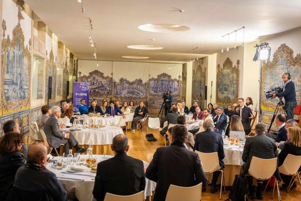 Café de Ciência – Pronúncia sobre a formação de capital humano em semicondutores no ensino secundário