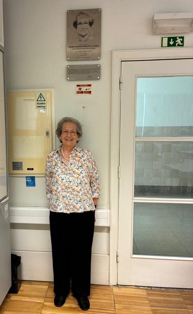 Maria Odete Marques da Costa Homenageada pela APPFQ, no III Encontro Nacional, em Setúbal.